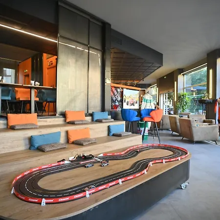 Admiral Hotel 4*